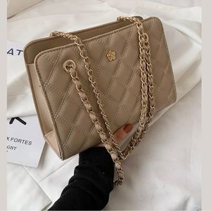 SHEIN - Quilted Chain Shoulder Bag